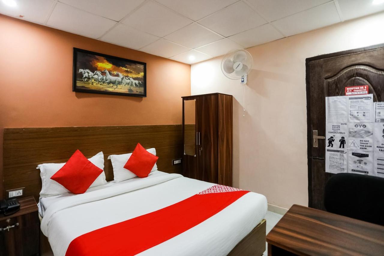 Oyo 72993 Hotel The Gold Faridabad Exterior foto